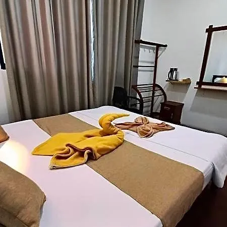 Lovers Leap Serenity * Nuwara Eliya
