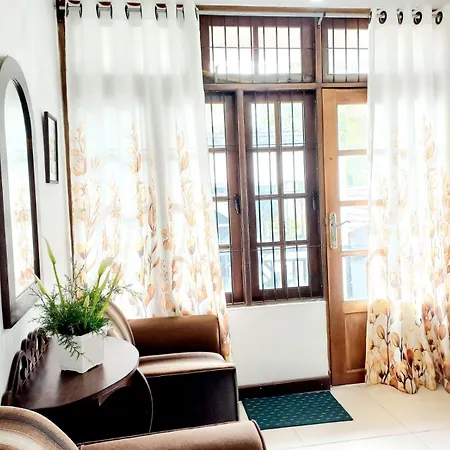 Lavish * Nuwara Eliya