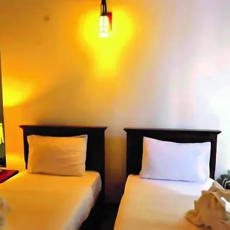 Daffodils Hotel 4*