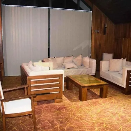 Hotel Daffodils Nuwara Eliya