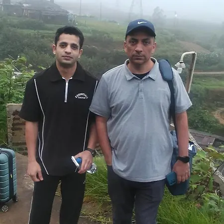 Rashini Mountain View Lodge *