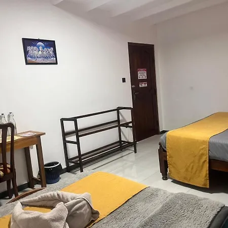 Regal Montara Guest house *