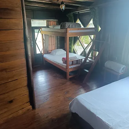 Rc Quirky Wood House * Nuwara Eliya