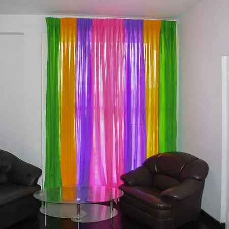 Shiny Cot
