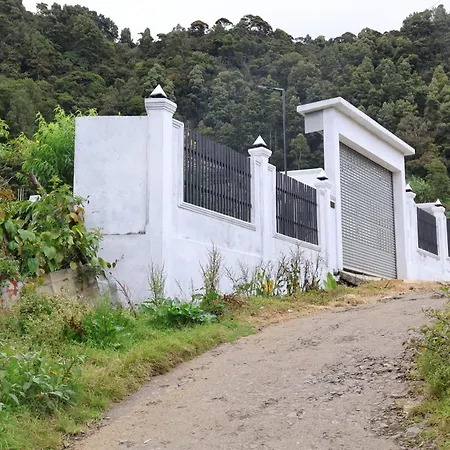 Guest house White Rose Villa, *