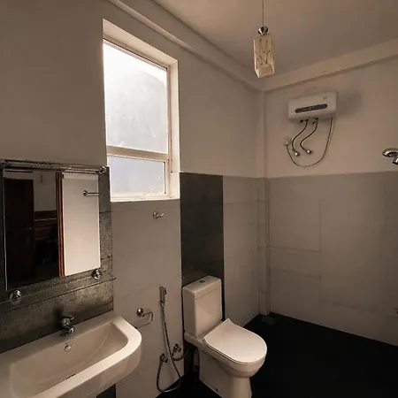 Callisto Hotel *