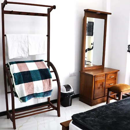 Guest house White Rose Villa,