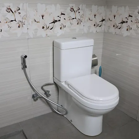 White Rose Villa, Guest house *