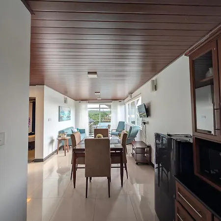The Lakeside Apartment
