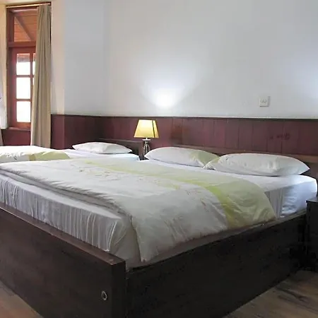Inn Richmond 2*