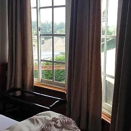Inn Richmond 2*