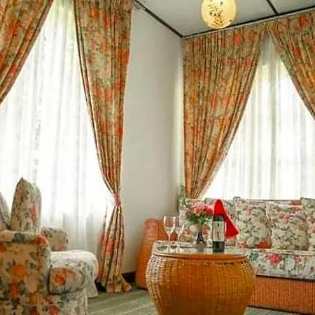 Glendower Hotel 4*