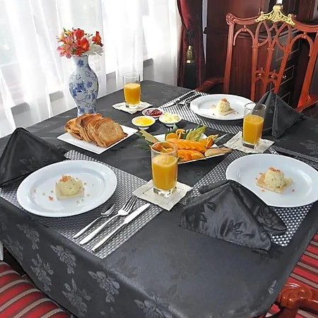 Royal Cocoon - Hotel