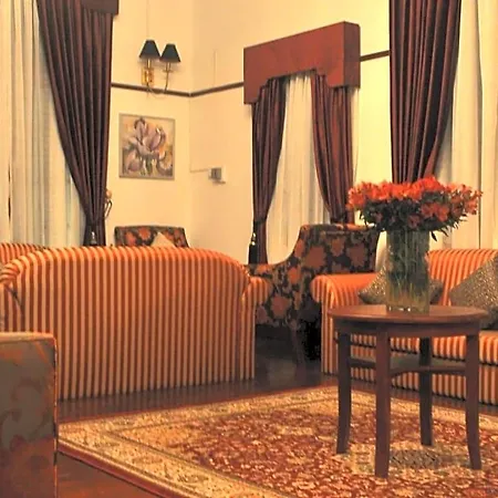 Hotel Royal Cocoon - Nuwara Eliya