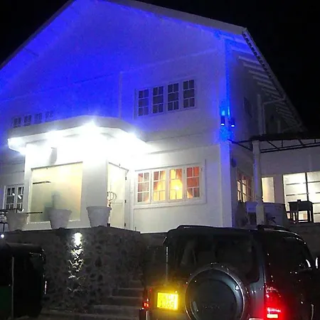 Jojos Hotel 4*