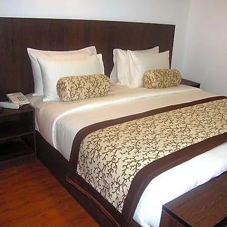 Hotel Jojos 4*