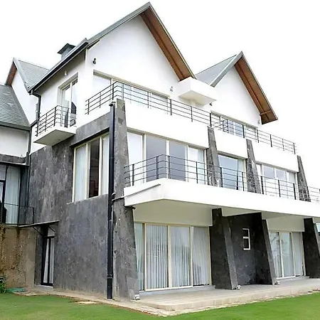 Serenus Boutique Villa *