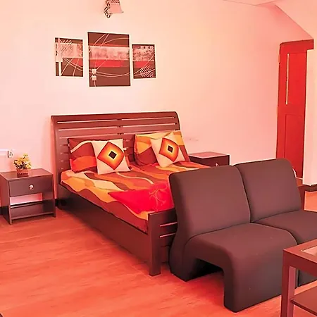 Hotel Hatton Summer House 4*