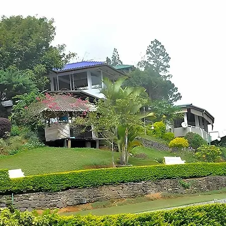 Hatton Summer House 4*