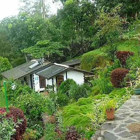 Hatton Summer House 4*