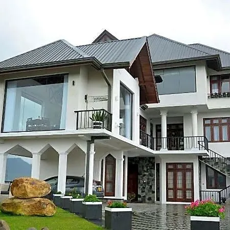 Mount Royal 3*