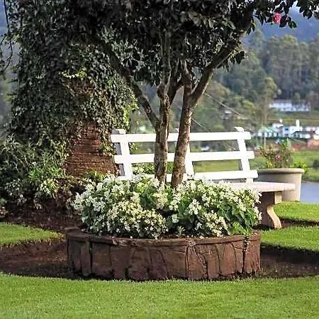Hill Rise Luxury & Stables By Edwards Collection -