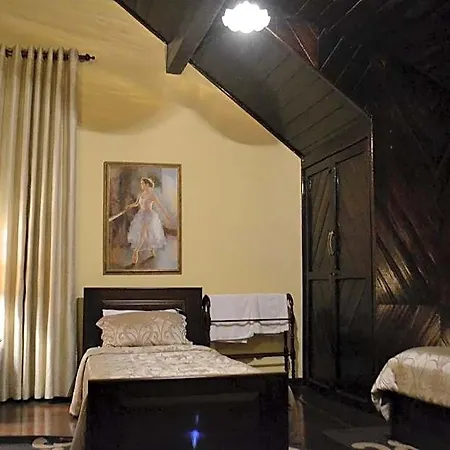 Villa Brockenhurst *