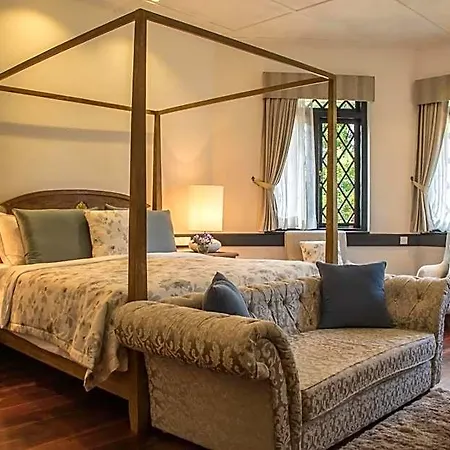 Oliphant Boutique By Amaya 3*