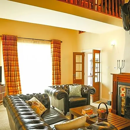 Hotel Little England By Celeste 4*