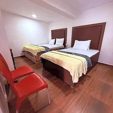 Shiny Cot Hotel Nuwara Eliya
