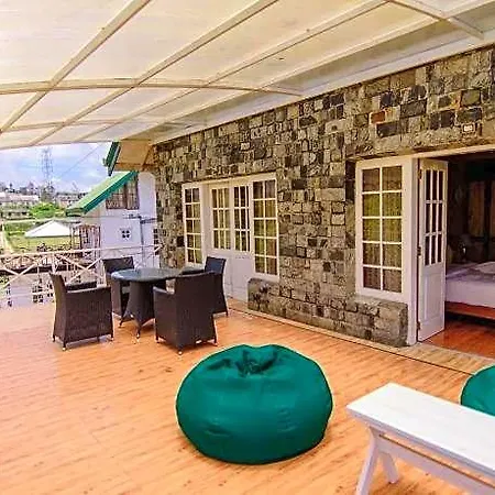 Sarah Hotel 3*