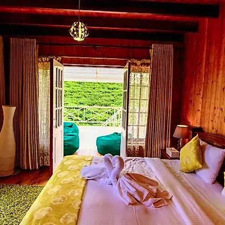Sarah Hotel
