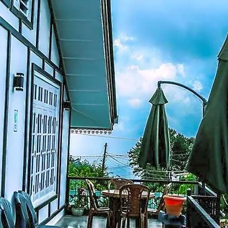 Himawari Hills And Guest house 2*