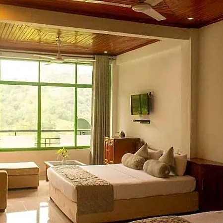 Ramboda Falls 4* Nuwara Eliya