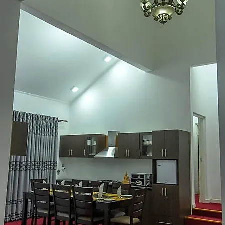 Bed & Breakfast The Royal Terrace Nuwara Eliya