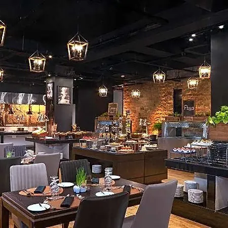 The Golden Ridge 3*