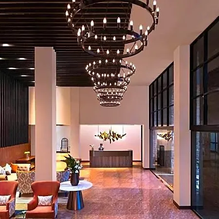 Hotel The Golden Ridge