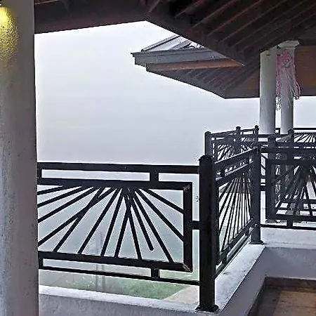 Drizzle Ridge Hotel