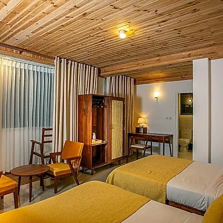 Country Club Hotel 3*