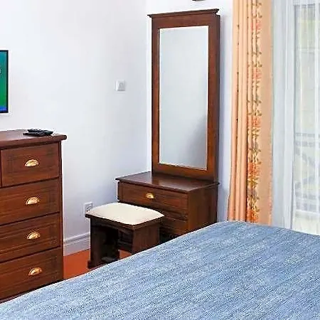 Hotel Little England By Joes
