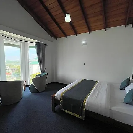 Aoki Nuwaraeliya Hotel 2*