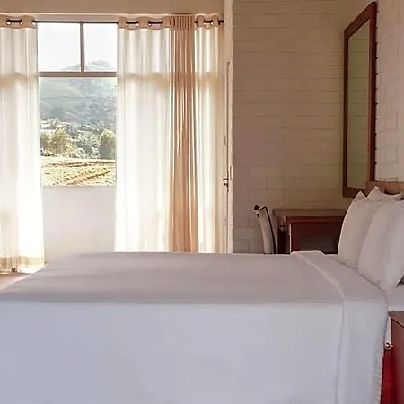 Shannon Rise Hotel