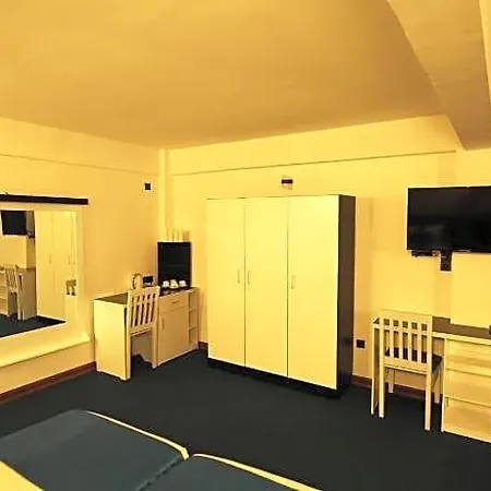 Hotel Single Tree Mount 4*