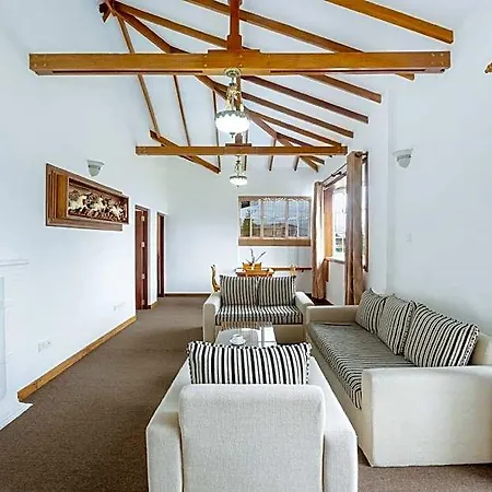 Hotel Aaradhya Nuwara Eliya