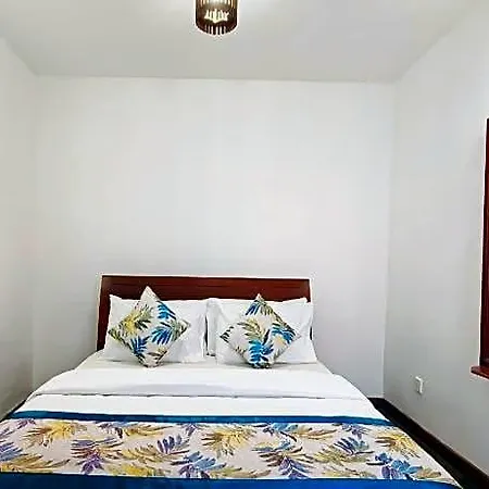 Hotel Aaradhya 4*