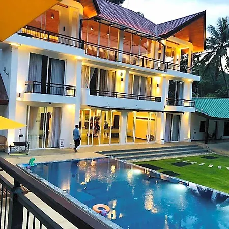 Hotel Serenemo Eco 4*