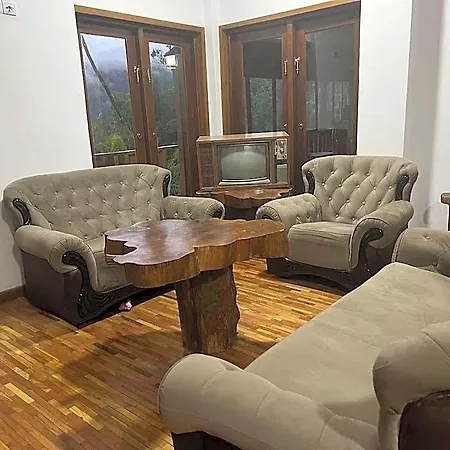 Thalagala Oya & Restaurant Hotel