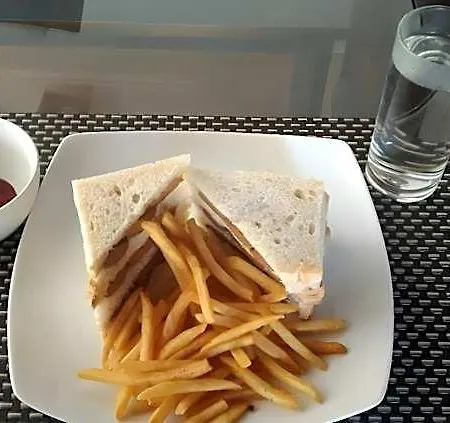 Thalagala Oya & Restaurant Hotel