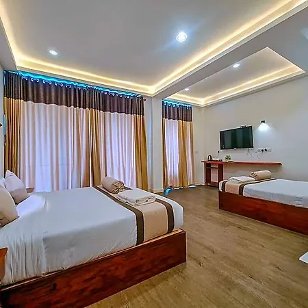 Rich Hotel 4*