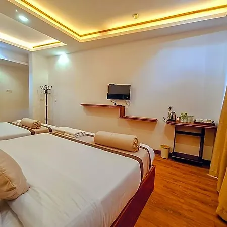 Rich Hotel